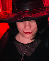 Raven Wolfe (@saleminthemoonlight) • Instagram photos and videos