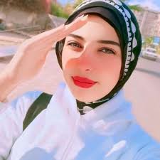 Elly Blake (@eb_journo)