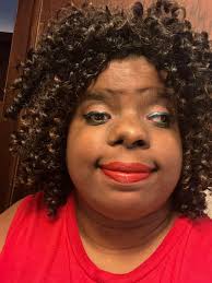 Green eyeshadow plus nude lips = perfect combo! 💚💚💚