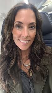 Vanessa Claiborne's Instagram, Twitter & Facebook