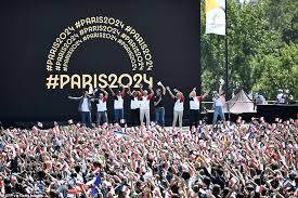 Following withdrawals, two bidding cities—paris and los angeles—were left in the process. Gkbeamcmyeddpm