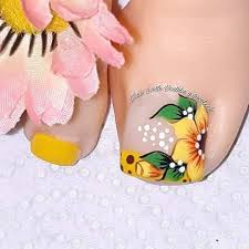 Las mariposas moradas sólo llevan una capa de pintura de uñas, pero como la cartulina era roja, el efecto me gustaría obtener las mariposas. Unas Faciles Tatiana Fotos Facebook