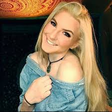 Heather Keefer's Instagram, Twitter & Facebook