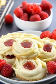 Fillings are typically comprised of apricot, strawberry, blueberry, raspberry, prune, almond, poppy seed, sweet cheese, or even pineapple. Recipes Raspberry Bowtie Cookies Raspberry Bow Tie Cookies Recipe With Images