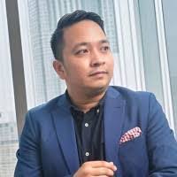 Kenneth Karl's Instagram, Twitter & Facebook