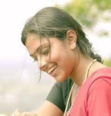 Amala Paul Biography Age Height Husband Movies Family Marriage Facts After appearing in supporting roles in a few low budget ventures, she was despite the failure of that film, amala became noted after playing the title role in mynaa, receiving critical acclaim for her work in the film. amala paul biography age height