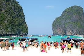 Jelajahi salah satu surga di krabi, thailand, dengan berkunjung ke koh hong. Mabuk Vitamin Sea Di Krabi Halaman All Kompas Com