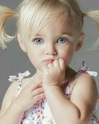 Las personas sensibles son las que sienten tanto, sienten adentro, escuchan  todo. Porque no piensan con la mente, sino con el corazón.