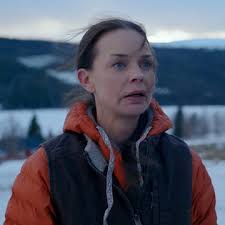 Brooklyn Beckham Photographs 'Game of Thrones' Sophie Turner Sitting On The  Toilet