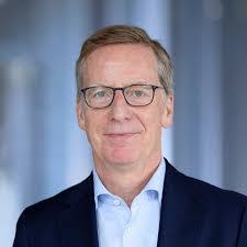 Michael Kauder's Instagram, Twitter & Facebook