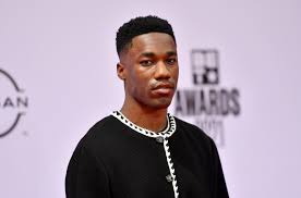 Gmaj7em7some people search for a fountain. Giveon Hints At Tour On The Bet Awards Red Carpet Billboard