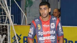 Futsal san josé is a competitive indoor soccer league, which is affiliated with the california futsal futsal is the official fifa 5 versus 5 soccer game, usually played indoors on fields the size of basket. Fenomeno Do Cascavel Futsal Aladinho Inicia Hoje Sua Luta Contra O Cancer Portal Sot