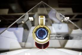 Funky Sound Studio Debussy Nathaniel gold plated touch screen... News Photo 