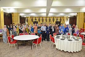 Foundation is a creative playground for artists, curators and collectors to experience the new creative economy. Iium Endowment Fund