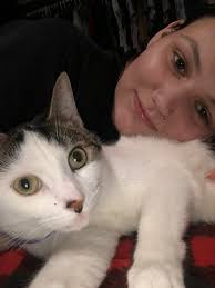 I think Angus wore himself out with all them zoomies earlier this morning  😅 he's now enjoying a little snooze in the sunshine 🧡