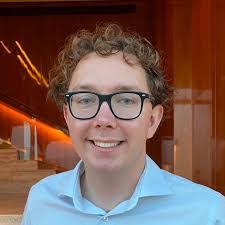 Justin Wills's Instagram, Twitter & Facebook