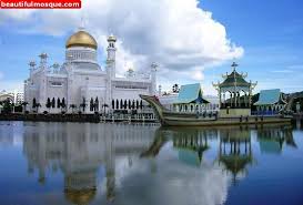 It is often considered as one of the most beautiful mosques in the asia pacific. World Beautiful Mosques Pictures