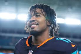 Take Your Pick: Dolphins QB Tua Tagovailoa vs. Chargers Justin Herbert