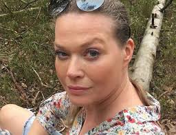 Tamara arciuch przygotowuje się do spektaklu, w którym zagra u boku swojego partnera życiowego. Tamara Arciuch Opala Sie Na Wakacjach Czy Ma Na Sobie Stanik Zdjecie Super Express Wiadomosci Polityka Sport