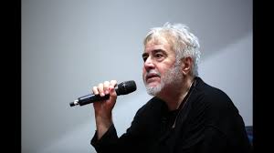 Uğur yücel'in büyük değişim geçirmiş yeni halini görenler şaşkınlıklarını gizleyemediler. Ugur Yucel Ile Seyirci Arasinda Gulduren Diyalog Youtube