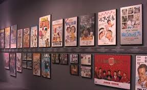 香港文化博物館（英語： hong kong heritage museum ）位於香港 新界 沙田市中心，是由康樂及文化事務署管理的一所綜合性博物館，內容涵蓋歷史、藝術和文化等範疇。 博物館耗資超過8億港元興建，2000年12月17日正式對外開放。館內設有12個展覽場館，陳列面積達7,500平方米，為香港最大型的博物館。 Dazlphmjhgwpbm