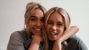 Wir finden lisa und lena super und hoffen, es gefällt euch! Sind Lisa Und Lena Bald Wieder Platz 1 Auf Tiktok