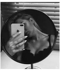 Black And White Mirror Selfie Mirror Selfie Aesthetic No Face Black Mirrorselfieaestheticnofaceblack In 2020 Cute Instagram Pictures Selfie Poses Instagram Instagram Pictures