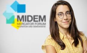 Reddit gives you the best of the internet in one place. Mariana Mendes Chair Of Political Theory And History Of Political Thought Tu Dresden