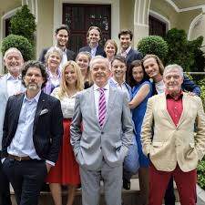 Mit seiner neuen freundin, die er jetzt geheiratet hat, ist tim mälzer seit vier jahren liiert und hat zwei gemeinsame kinder. Sturm Der Liebe Ard Traumhochzeit Droht Ins Wasser Zu Fallen Film Tv Serien