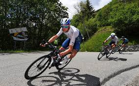 À 43 kilomètres de l'arrivée tout d'abord, une. Tour De France 2021 Chris Froome Sera Bien Au Depart Le Parisien