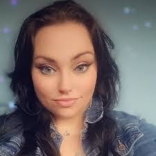 Diana Register's Instagram, Twitter & Facebook