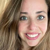 Jaclyn Sloan's Instagram, Twitter & Facebook