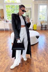 She was a singer in the pop group, ich troje, between 1996 and 2000. Fashion Sizzler Hailey Bieber Wore Magda Butrym Instagram Story May 11 2021 Fashionsizzle