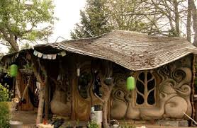 Se intilnesc doua tipuri de materiale: Cele Mai Reusite Case Ecologice O Locuinta Din Romania In Top 10 Galerie Foto Video