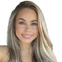 Rebecca Rymer's Instagram, Twitter & Facebook