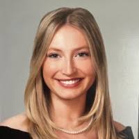 Kelly Foley's Instagram, Twitter & Facebook