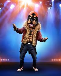 As network tv's most extra reality competition, the masked singer hides a group of famous (or famous) people within costumes and has a panel of judges try to guess at their identities. The Masked Singer S Costume Designer On Season 2 S New Looks