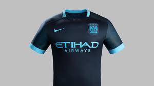Camisas De Futebol Mais Bonitas De 2018 Galeria A Camisa Do Manchester City Inspirada Na Lua E Muito Mais Bonita Do Que Imaginavamos Manchester City Camisa Camisas De Futebol