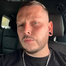 Are curved monitors worth it for gaming and general use?