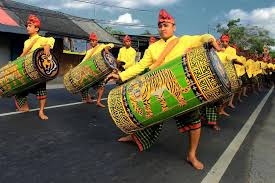Secara harfiah, beleq berarti besar. Gendang Beleq Jati Swara Gunung Amuk About Facebook