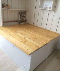 カラーボックスで小上がりスペース 途中経過 カラーボックス ベッド 作り方 ソファ diy 作り方 カラーボックス