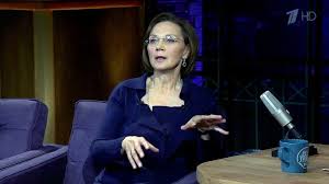 Ее имя в титрах — верный признак того, что фильм стоит посмотреть. Aktrisa Irina Kupchenko Vechernij Urgant Fragment Vypuska Ot 16 11 2015