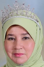 (dialihkan dari tuanku siti aishah). Tiara Mania February 2020