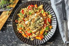 Filet De Cabillaud Poele Sauce Aux Herbes Recette Hellofresh Recette En 2020 Filet De Cabillaud Filet De Cabillaud Poele Beurre Recette