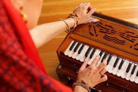 My fee is $75/lesson plus any parking/garage costs (the harmonium is just too heavy for me to trek around the city with on public transportation, and i drive to where you are in the new york metropolitan area from southern westchester county). Harmonium Classes Music Classes The Perfect Music Classes Music Lessons