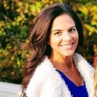 Marie Dye's Instagram, Twitter & Facebook