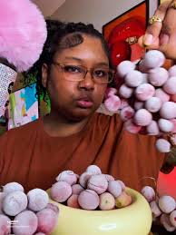 Share Delicious Frozen Grapes for a Refreshing Treat