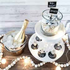 5 Easy Dollar Tree New Year S Eve Diy Decorations New Years Eve Decorations Diy New Years Party New Years Eve Party Ideas Decorations