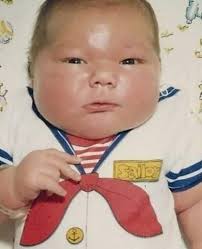 18:45:50 In 1983, a baby boy weighing a whopping 16 lbs was born! At the  time, the entire country was shocked by his size, labeling him “The  Country's Biggest Baby” How does