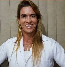 Quem é Sandra Mathias? Ex-jogadora de vôlei chicoteou motoboy e mordeu  perna de uma entregadora